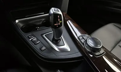 BMW 3-Series 2015, 80908 км, за 7932.32 USD - фото 9