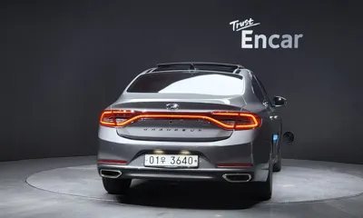 Hyundai Grandeur 2019, 39817 км, за 11232.24 USD