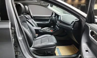 Hyundai Grandeur 2019, 39817 км, за 11237.45 USD - фото 10