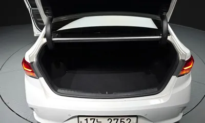 Hyundai Sonata 2018, 127004 км, за 6825.71 USD - фото 20