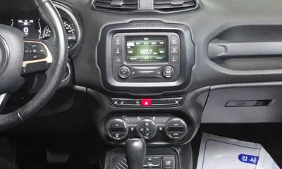Jeep Renegade 2016, 98692 км, за 4823.26 USD - фото 14