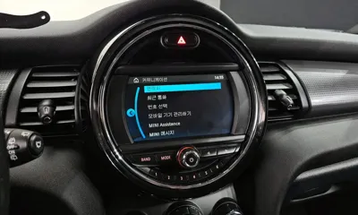 MINI Cooper 2019, 76369 км, за 9536.97 USD - фото 16