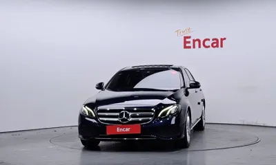 Mercedes-Benz E-Class 2018, 53661 км, за 14141.02 USD