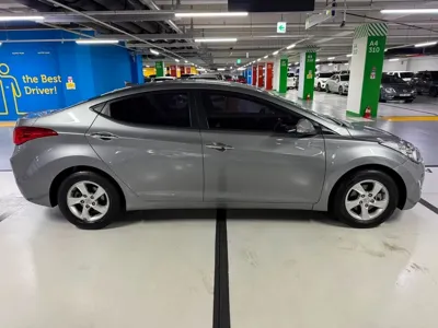 Hyundai Avante 2012, 74750 км, за 2736.16 USD