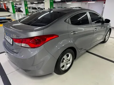 Hyundai Avante 2012, 74750 км, за 2736.16 USD
