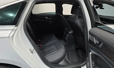 Audi A6 2022, 70078 км, за 24314.5 USD - фото 12