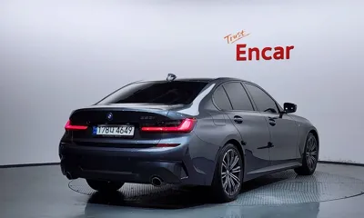 BMW 3-Series 2021, 40528 км, за 20781.77 USD