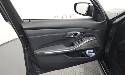 BMW 3-Series 2021, 40528 км, за 20781.77 USD - фото 24