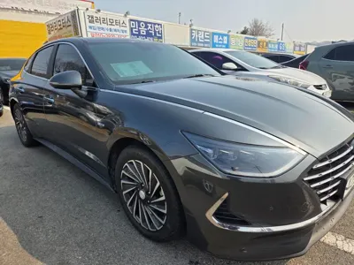 Hyundai Sonata 2020, 79625 км, за 14246.69 USD