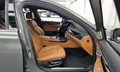 BMW 7-Series 2022, 45586 км, за 42880.73 USD - фото 11