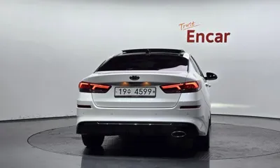 Kia K5 2019, 132624 км, за 8787.58 USD