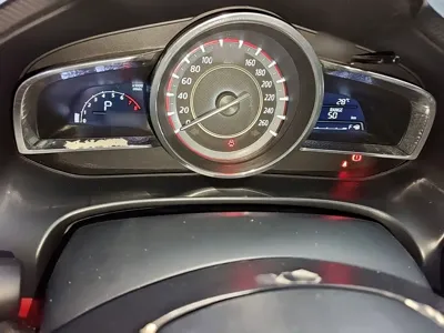Mazda 3 Axela 2015, 63400 км, за 4603.85 USD