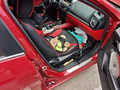 Mazda 3 Axela 2015, 63400 км, за 4603.85 USD - фото 20