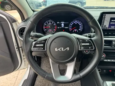 Kia K3 2022, 24424 км, за 13010.68 USD - фото 12