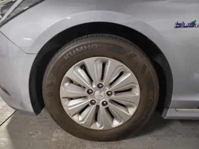 Hyundai Sonata 2015, 21328 км, за 9107.48 USD