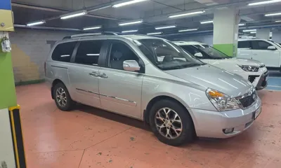 Kia Canival · 2013 год