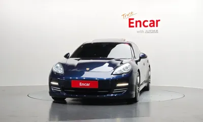 Porsche Panamera 2011, 146138 км, за 13653.67 USD