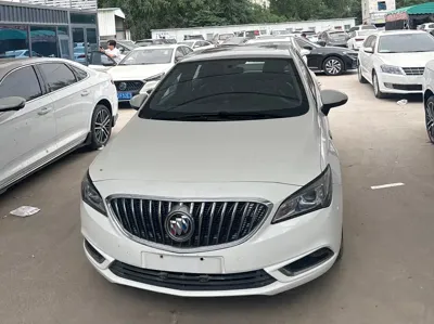 Buick Verano 2016, 90000 км, за 3825.71 USD
