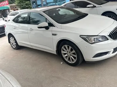 Buick Verano 2016, 90000 км, за 3825.71 USD
