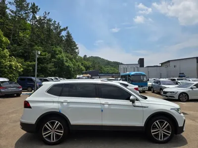 Volkswagen Tiguan 2023, 49138 км, за 20491.82 USD