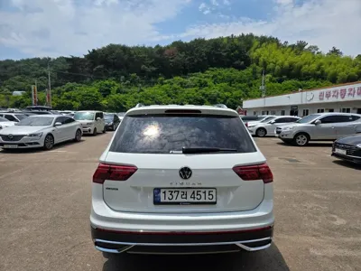 Volkswagen Tiguan 2023, 49138 км, за 20491.82 USD