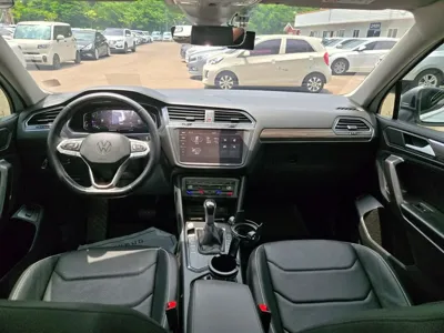 Volkswagen Tiguan 2023, 49138 км, за 20491.82 USD - фото 9
