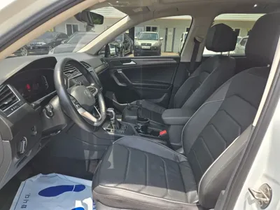 Volkswagen Tiguan 2023, 49138 км, за 20491.82 USD - фото 11