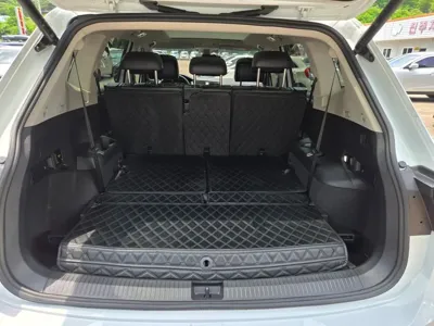 Volkswagen Tiguan 2023, 49138 км, за 20491.82 USD - фото 16