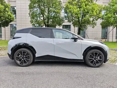 Zeekr X 2024, 5699 км, за 16156.25 USD