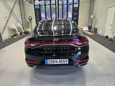 Hyundai Grandeur 2018, 169479 км, за 7548.9 USD