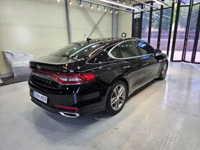 Hyundai Grandeur 2018, 169479 км, за 7548.9 USD - фото 6