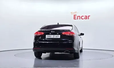 Kia K3 2017, 97054 км, за 5552.62 USD
