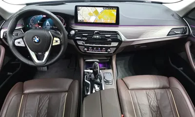BMW 5-Series 2022, 44889 км, за 26014.86 USD - фото 7