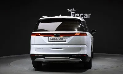 Kia Canival 2023, 73858 км, за 19139.06 USD