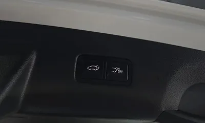 Kia Canival 2023, 73858 км, за 19139.06 USD - фото 20