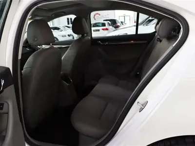 Skoda Octavia 2015, 132000 км, за 5839.72 USD
