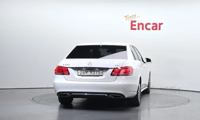 Mercedes-Benz E-Class 2014, 130050 км, за 4869.01 USD