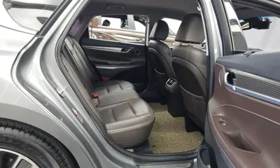 Hyundai Grandeur 2018, 197709 км, за 7156.34 USD - фото 12