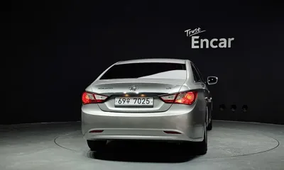 Hyundai Sonata 2013, 90004 км, за 3112.58 USD