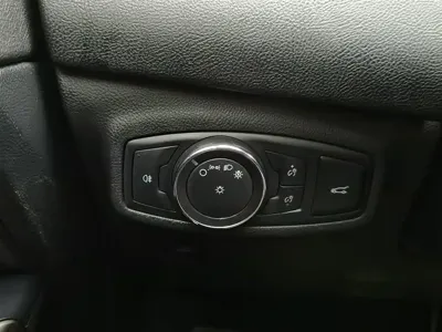 Lincoln MKC 2018, 126100 км, за 5856.27 USD - фото 21