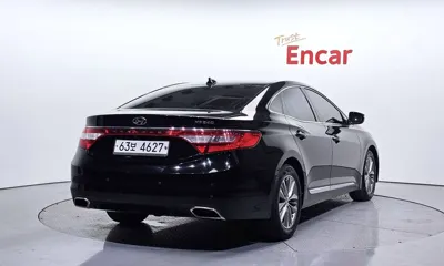 Hyundai Grandeur 2017, 110793 км, за 4104.24 USD