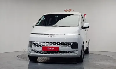 Hyundai Staria 2022, 81921 км, за 15850.68 USD
