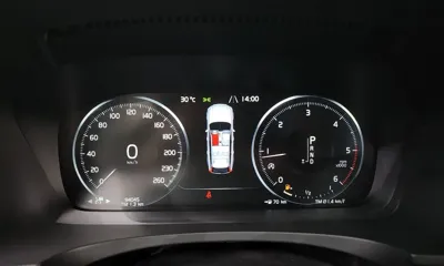 Volvo V90 2017, 94045 км, за 17060.52 USD - фото 8