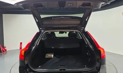 Volvo V90 2017, 94045 км, за 17060.52 USD - фото 20