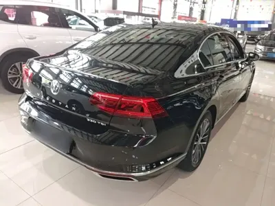 Volkswagen Magotan 2020, 77100 км, за 14380.63 USD