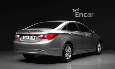 Hyundai Sonata 2011, 74514 км, за 2595.63 USD
