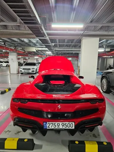 Ferrari 296