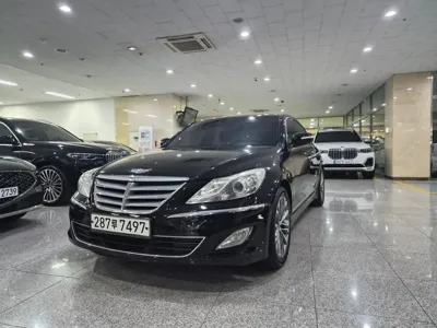 Hyundai Genesis · 2013 год