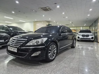 Hyundai Genesis 2013, 167157 км, за 3501.82 USD