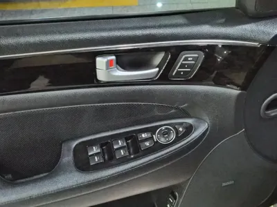 Hyundai Genesis 2013, 167157 км, за 3501.82 USD - фото 15
